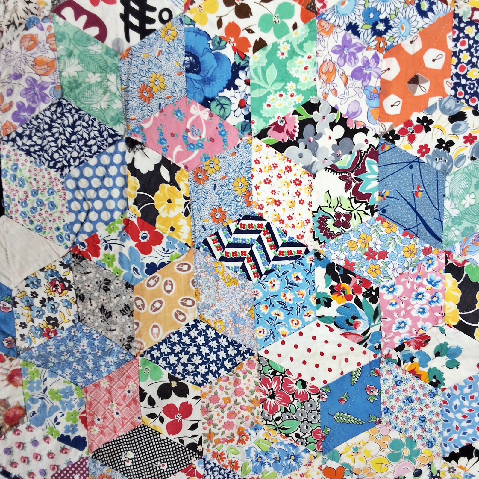 Vintage c1940 Tumbling Blocks Quilt