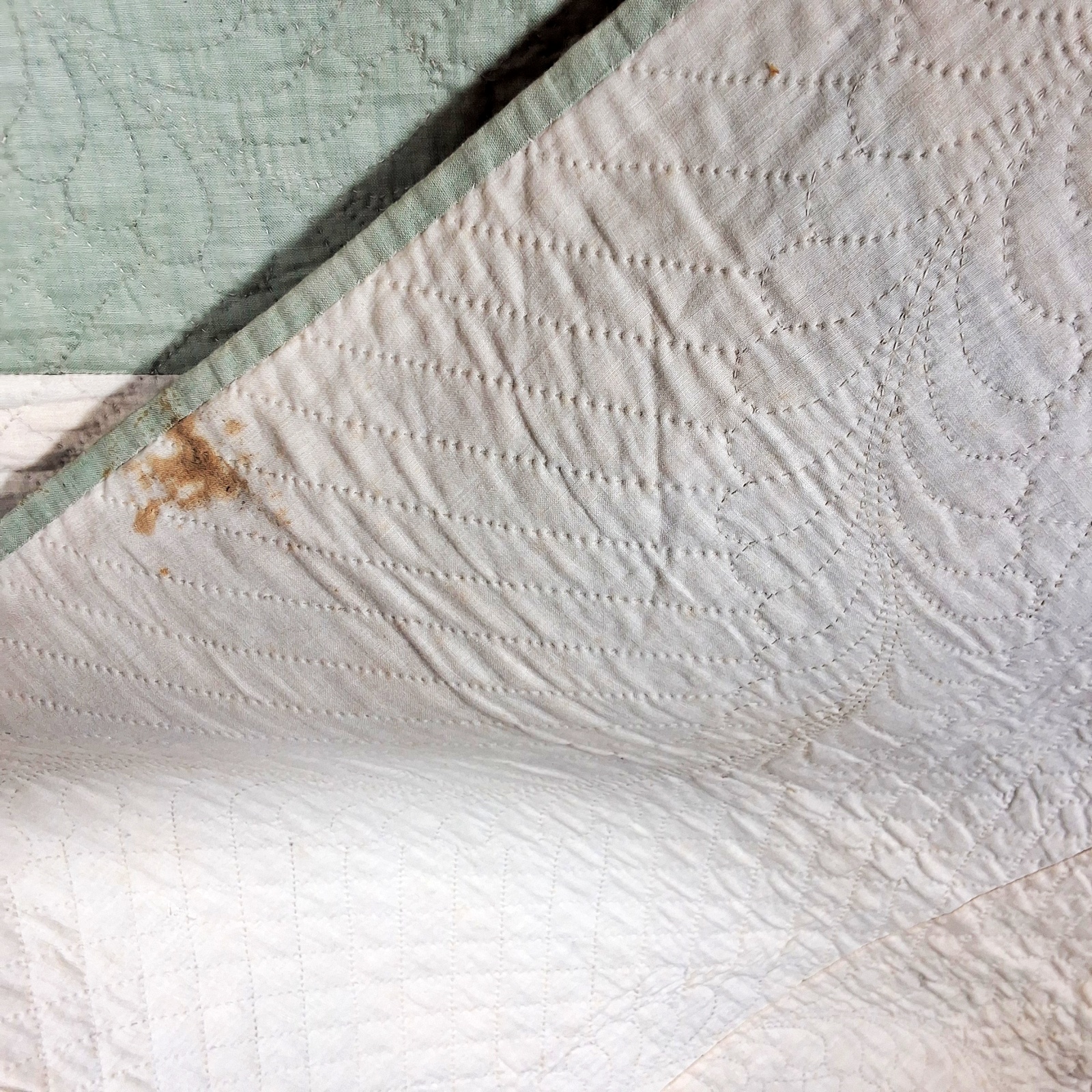 2 Vintage c1940 Quilts - Basket, Hole in Barn Door