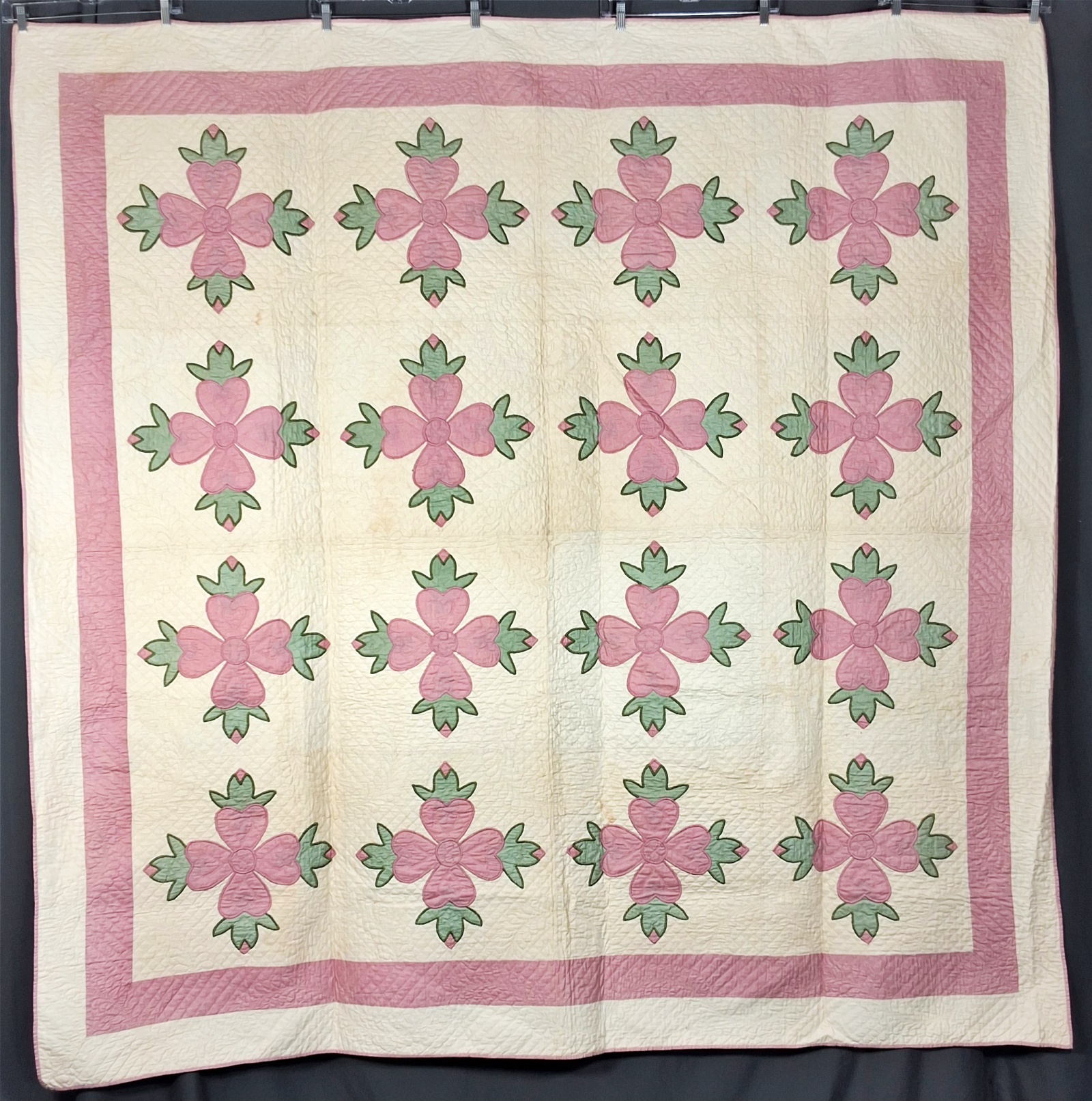Vintage c1930 Rose of Sharon Quilt