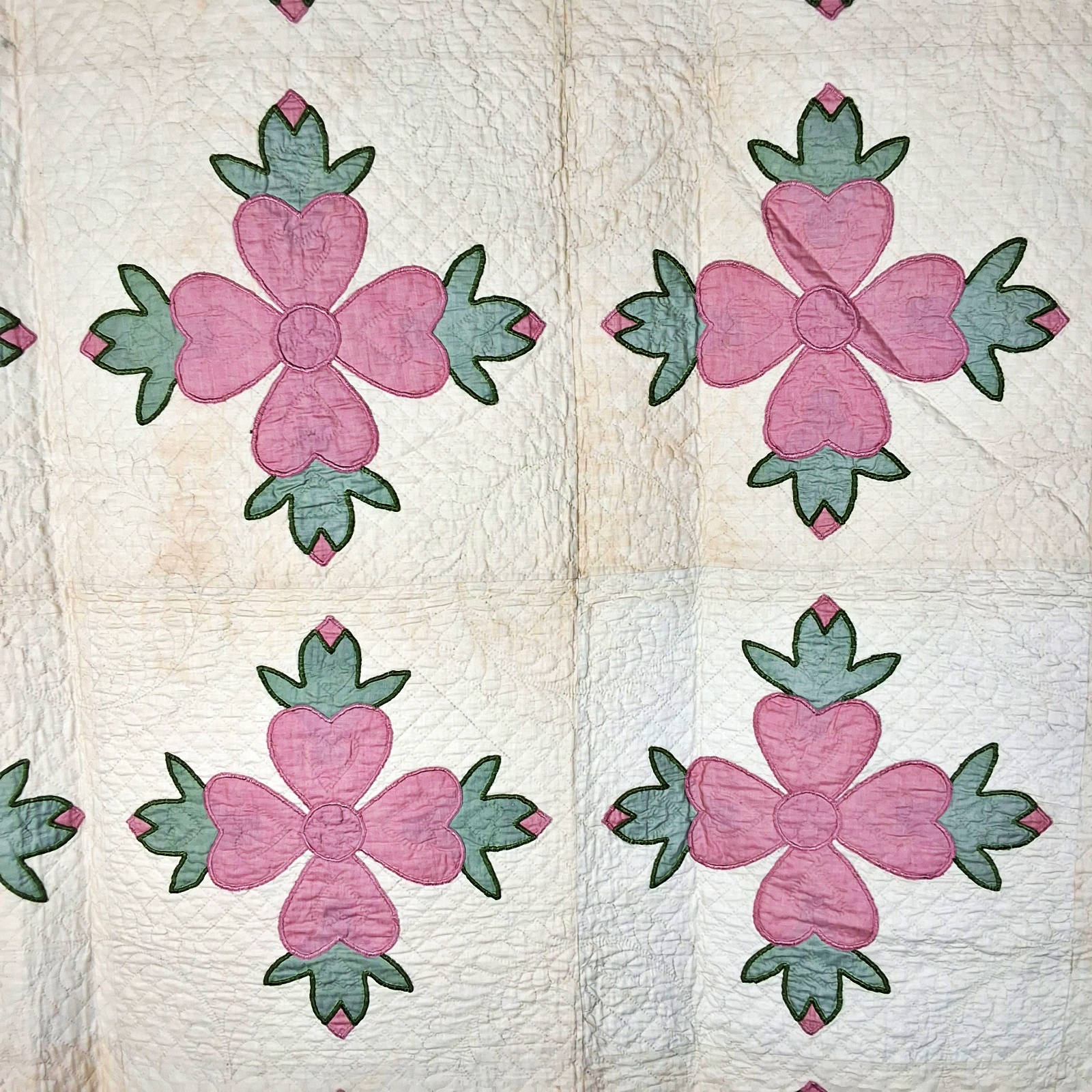 Vintage c1930 Rose of Sharon Quilt