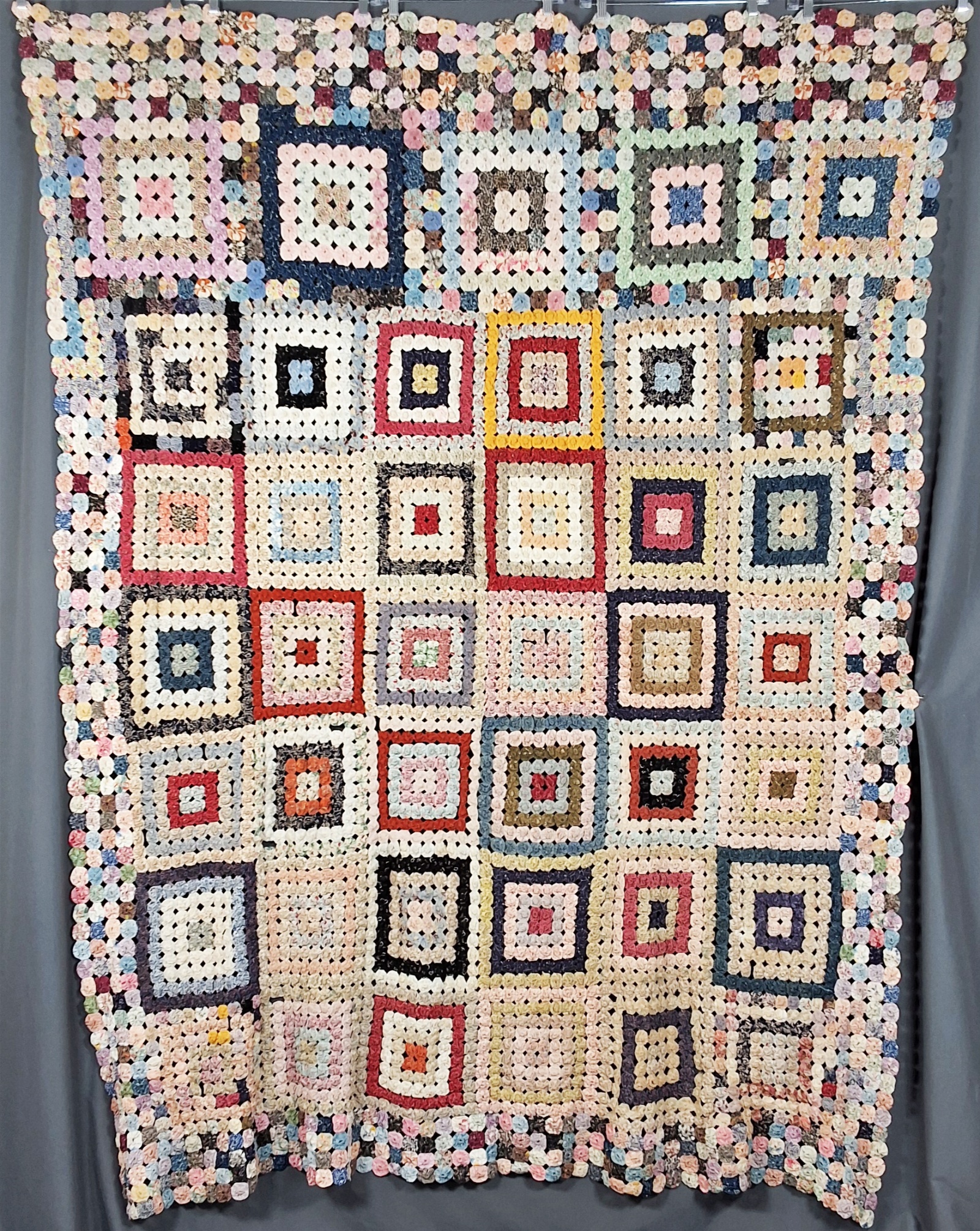 Vintage c1940 Yo Yo Quilt
