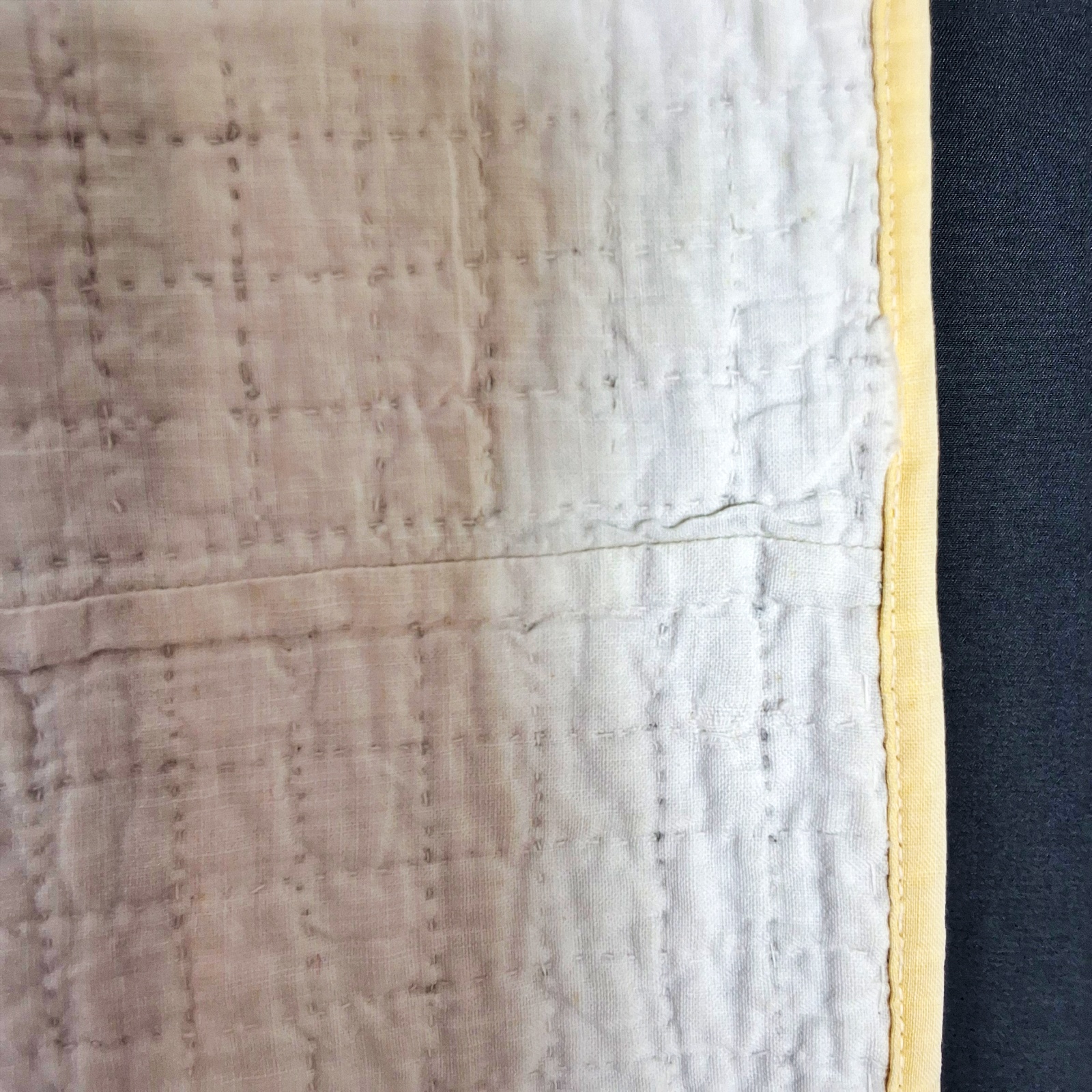 Vintage c1930 Dresden Plate Quilt