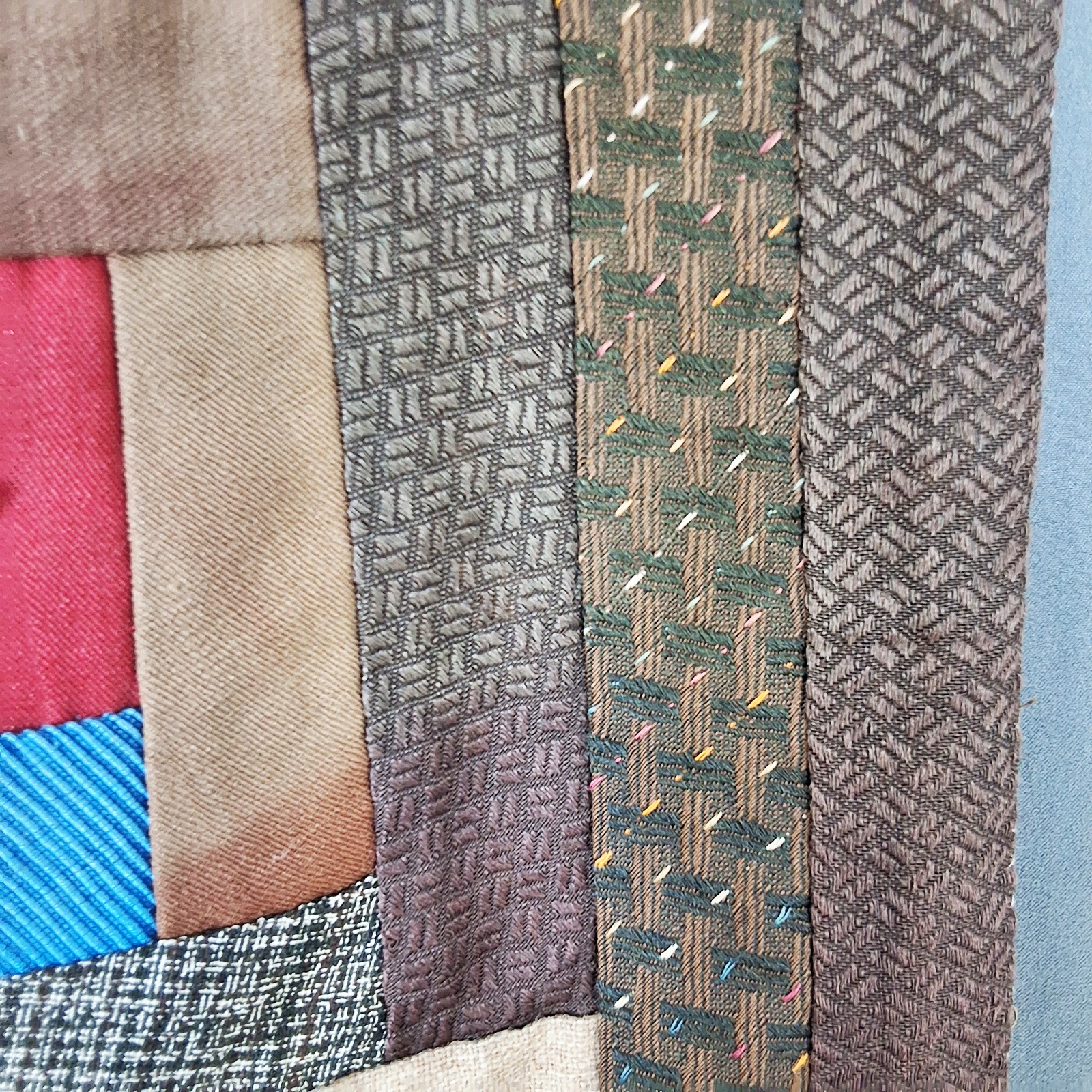 Antique c1880 Log Cabin Tied Comfort Quilt
