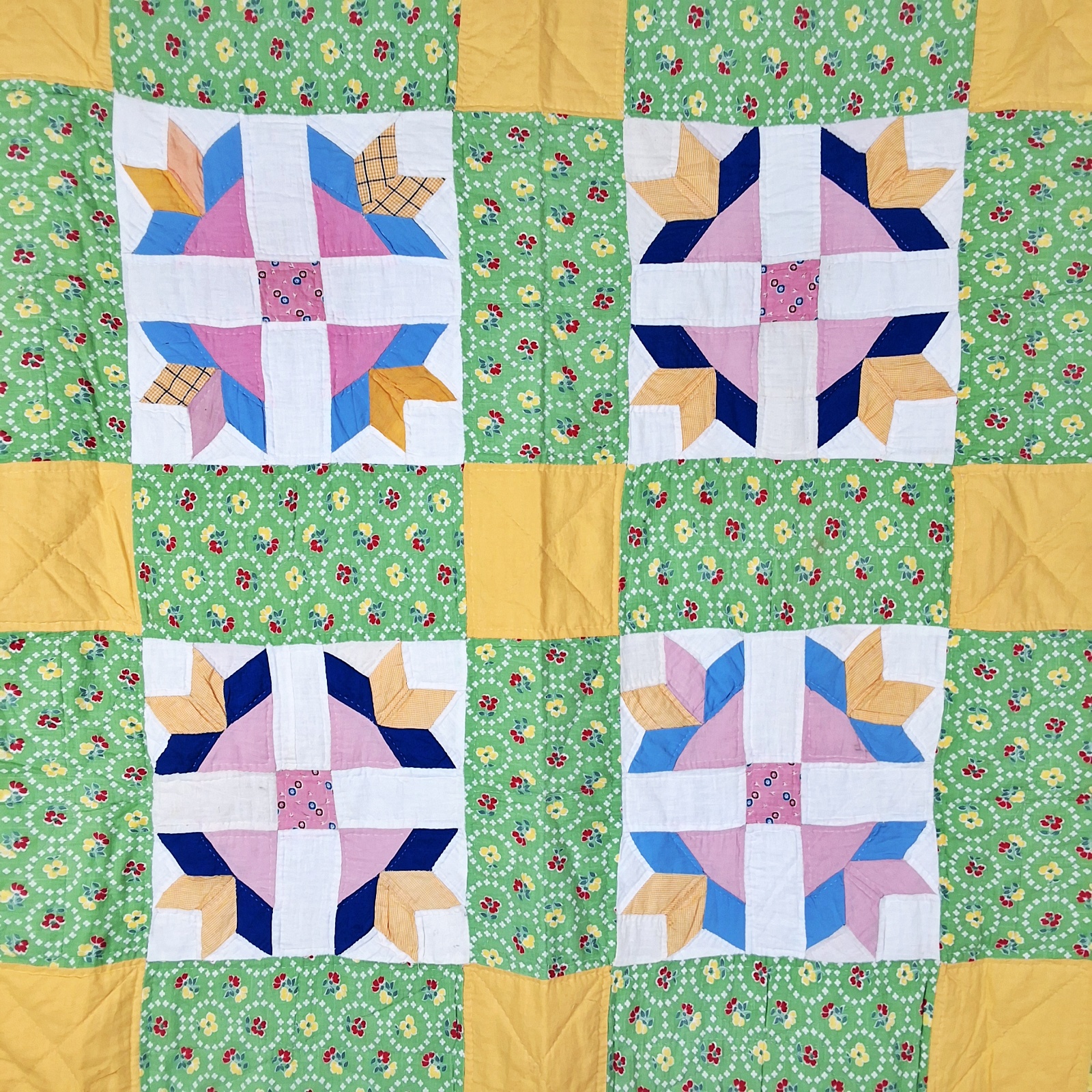 Vintage c1940 Turkey Tracks Quilt