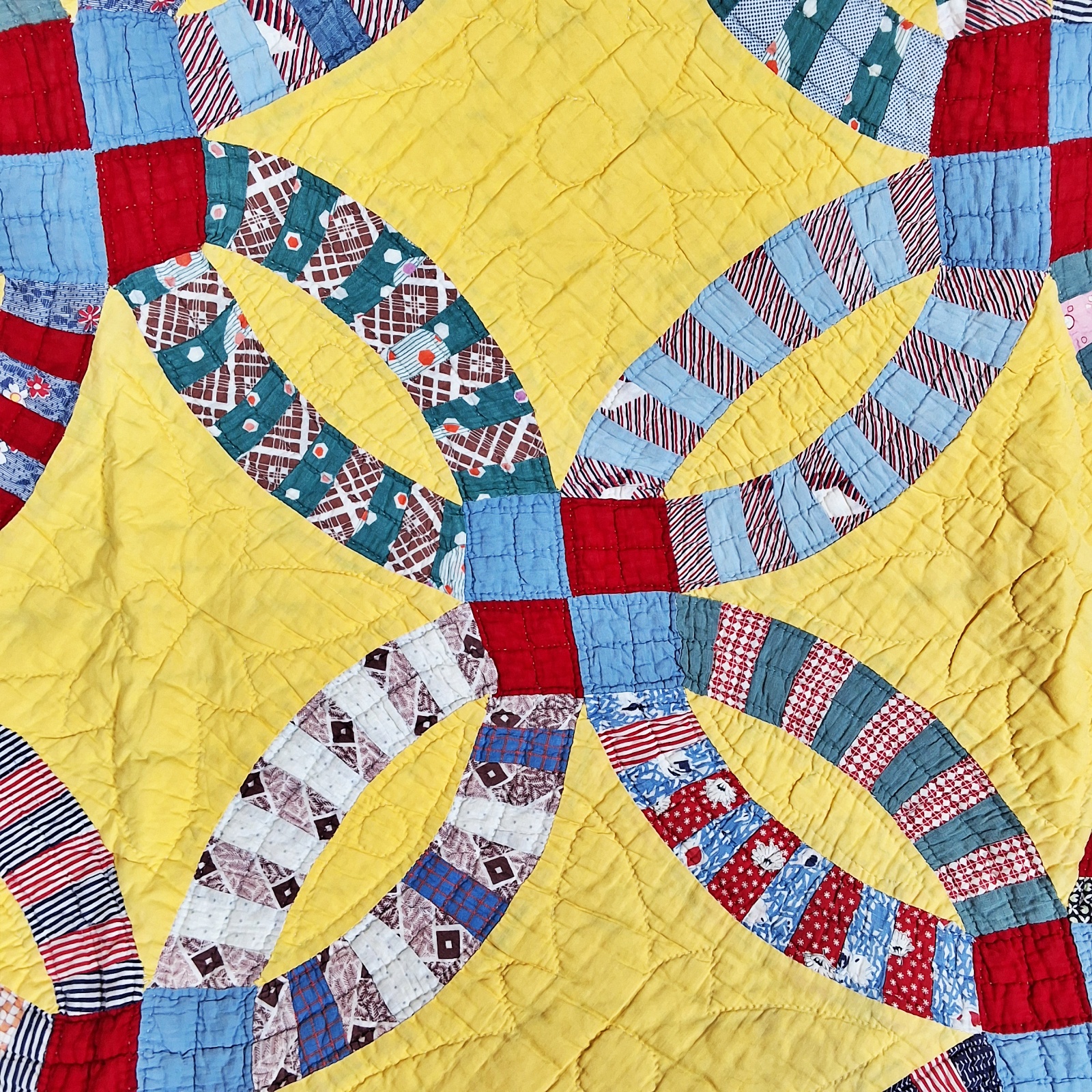 2 Vintage 1940s Double Wedding Ring Quilts