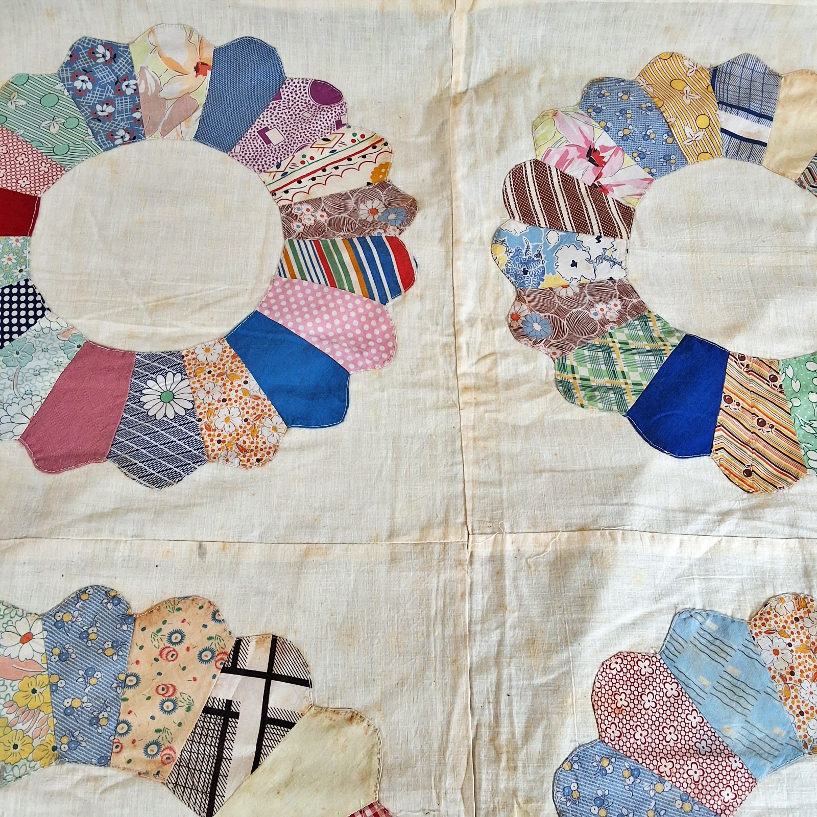 Vintage 1930s Dresden Plate Quilt Top