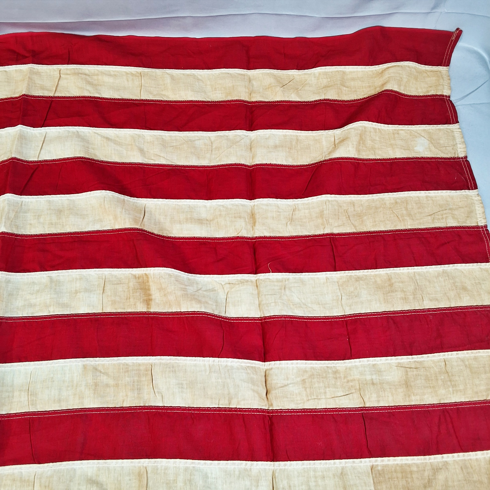 7 Vintage American Flags