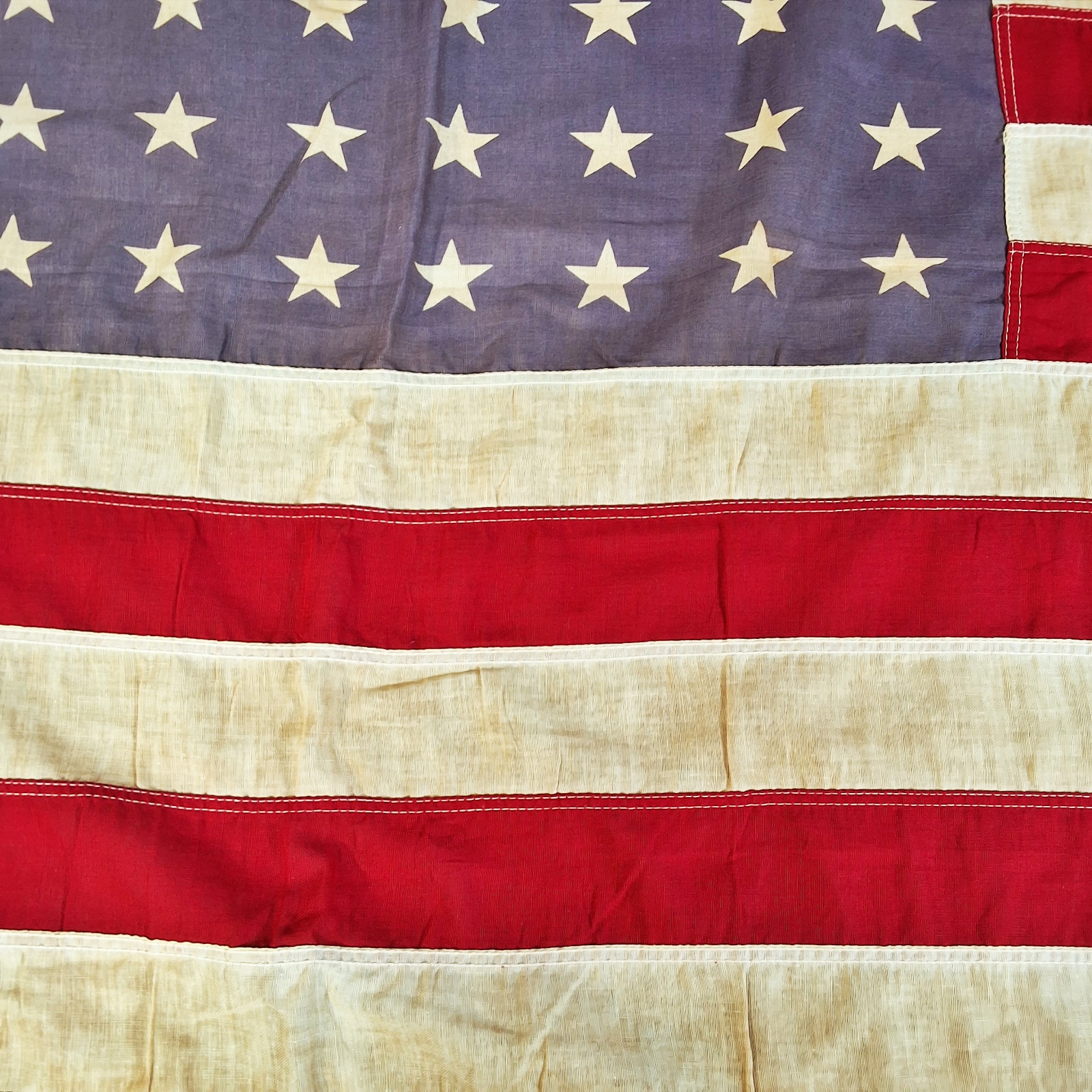 7 Vintage American Flags