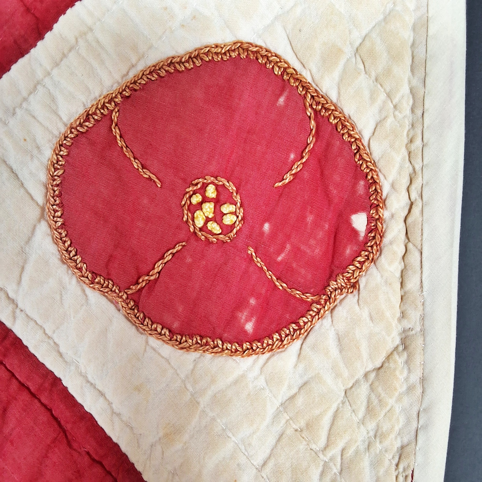 2 Vintage Quilts - Basket, Trip Around the World