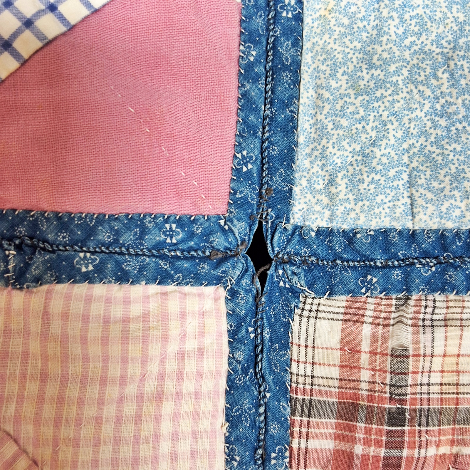 1880-1940s Bow Tie Potholder Quilt