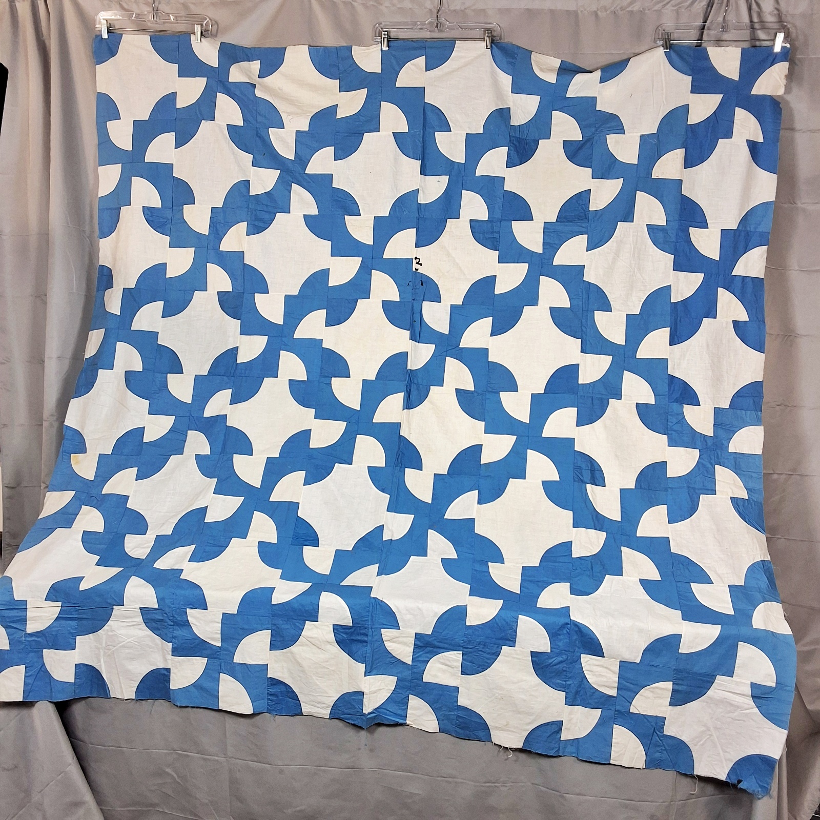 Vintage 1940s Drunkards Path Quilt Top