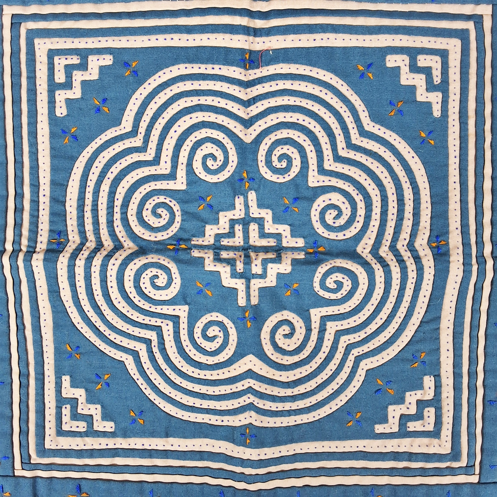 4 Ethnic Textiles - Hmong