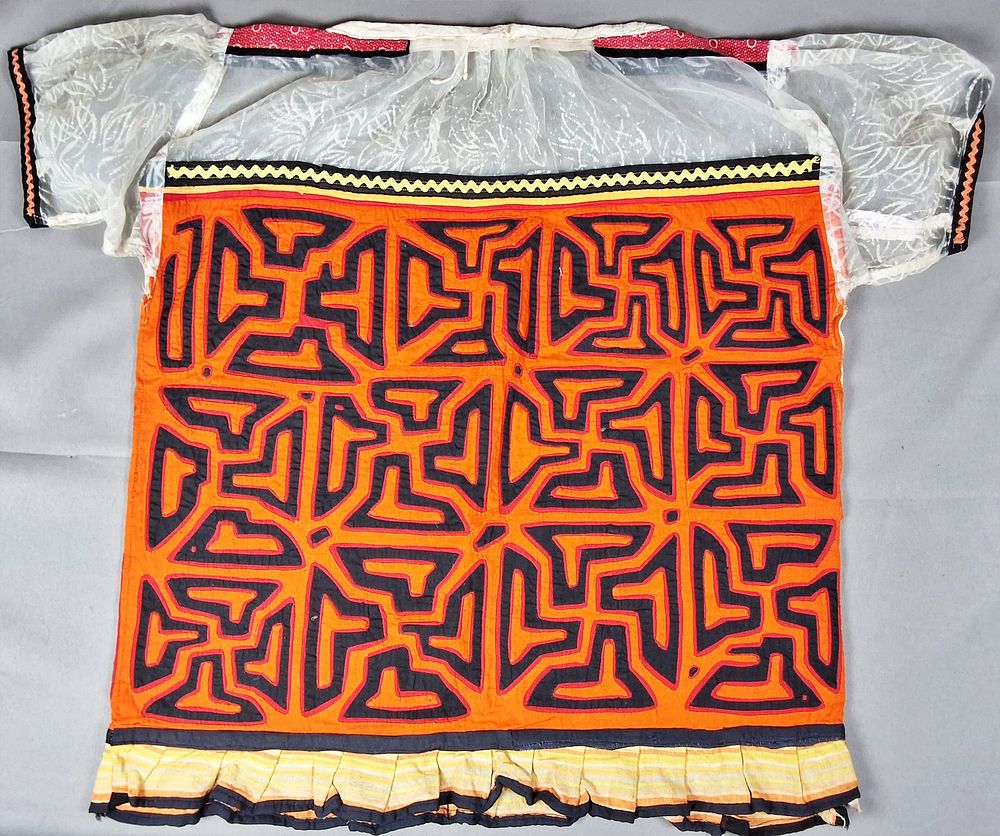 Lot 228: Guna Mola Blouse Rotating Hooked Cross