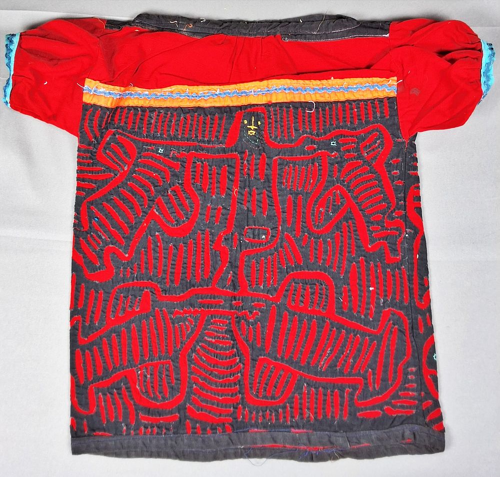 Lot 230: Guna Mola Blouse Spirit Figure and Fish
