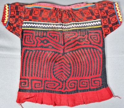 Guna Mola Blouse Confronting Spirit Geese. Panama (Guna Yala), circa 1970s14.25 &times; 12 