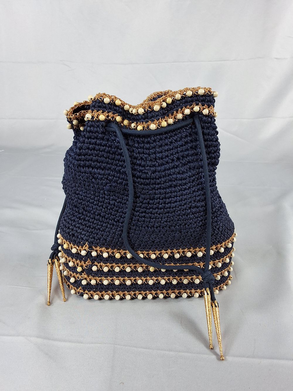 Lot 20: Vintage 1950s Crocheted Drawstring Bag