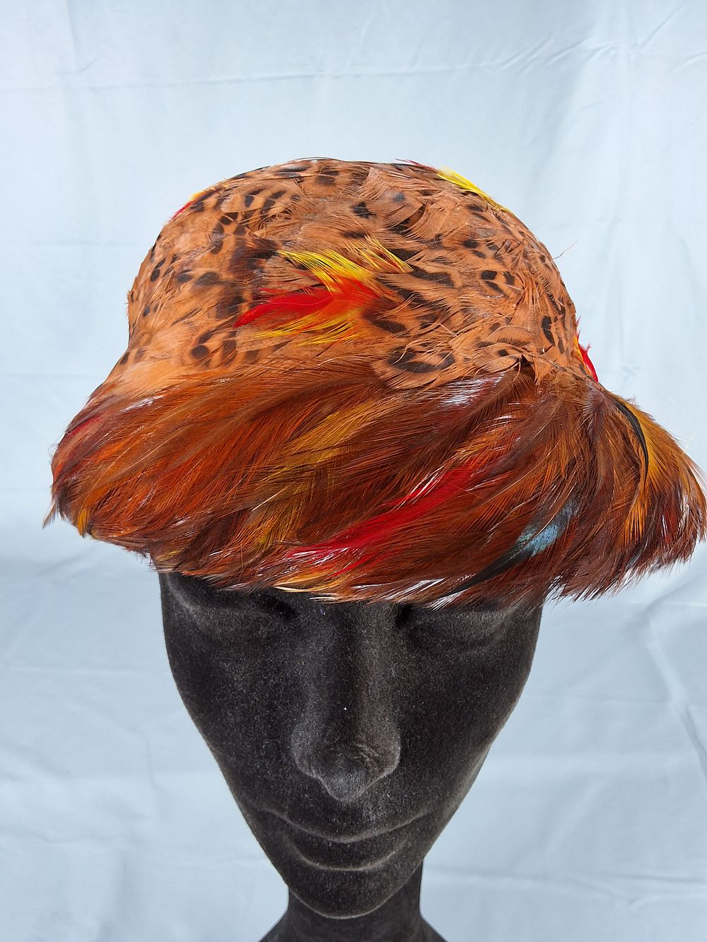 Lot 22: Vintage 1950s Pillbox Hat with Feathers - Duby