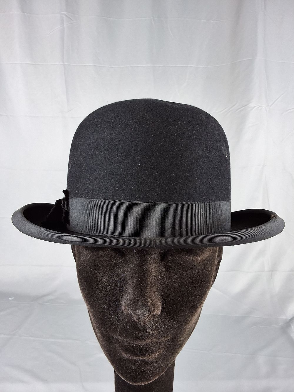 Lot 23: Vintage 1940s Bowler Hat - Stetson Medalist