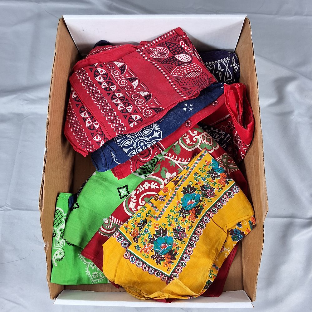 Lot 6: Vintage Bandanas