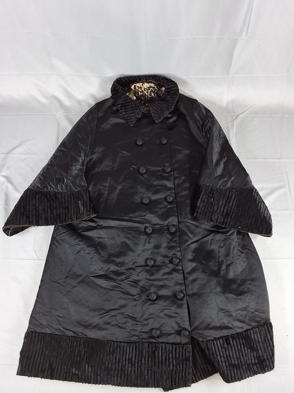 Lot 4: Antique 1910s Edwardian Evening Coat