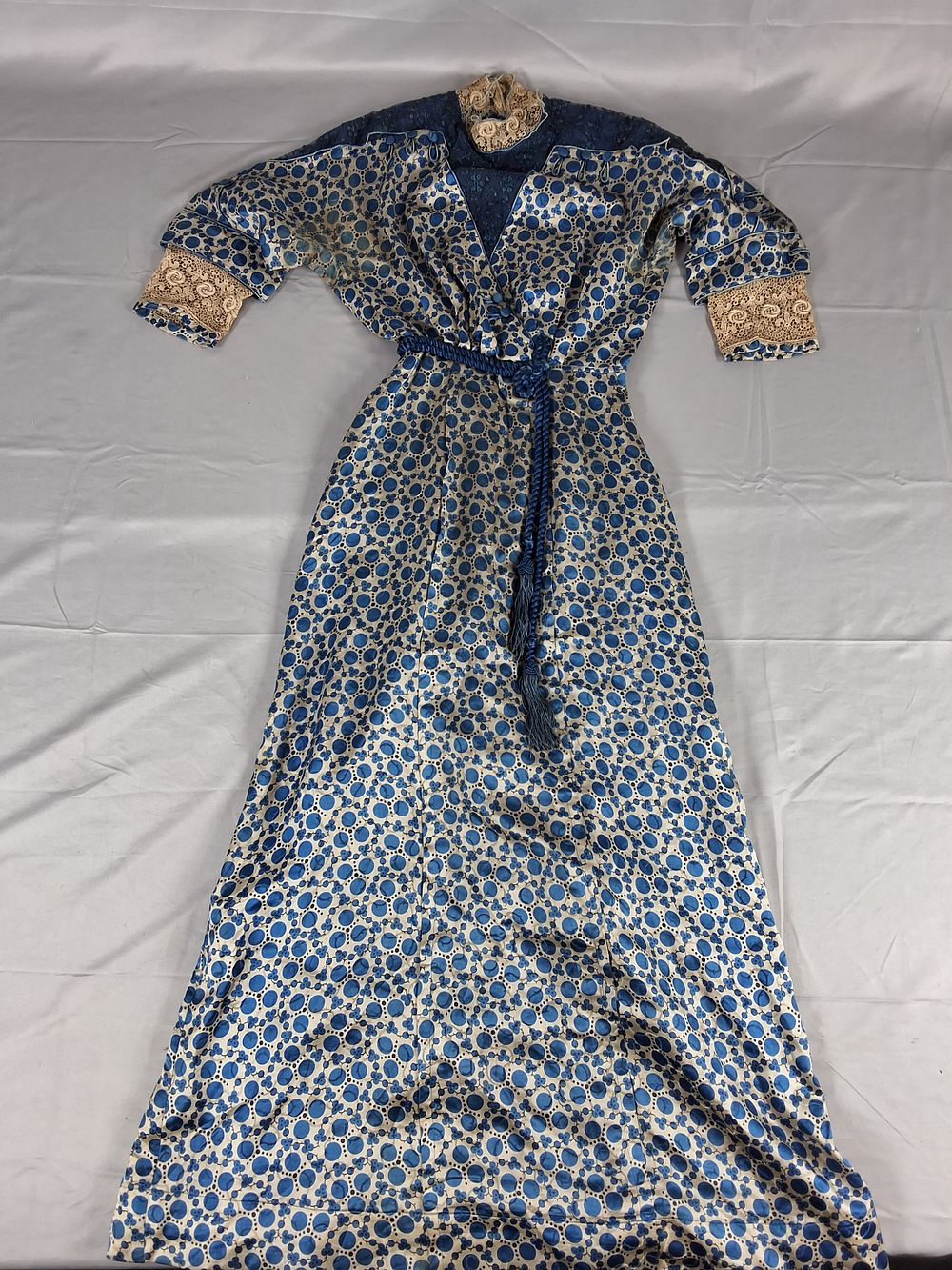 Lot 8: Antique 1910s Ecru Silk Dress