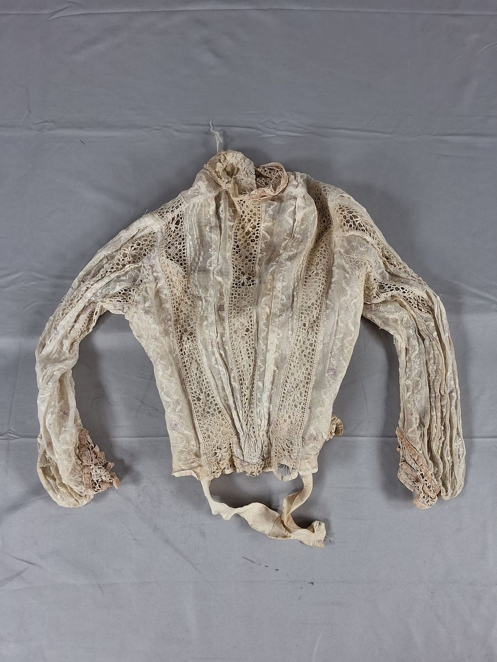 Lot 9: Antique Victorian Lace Bodice