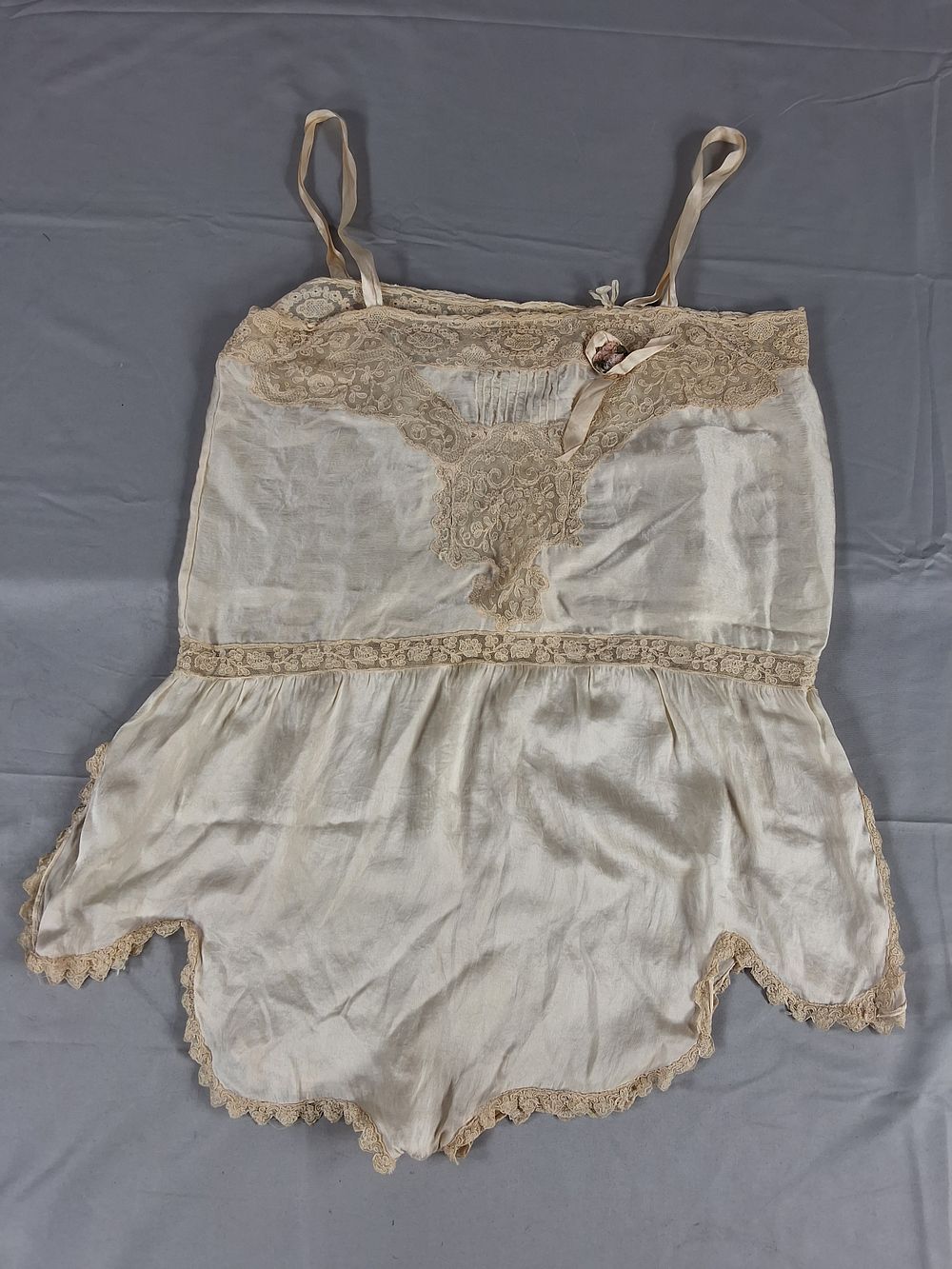 Lot 10: Antique 1920s Camiknicker