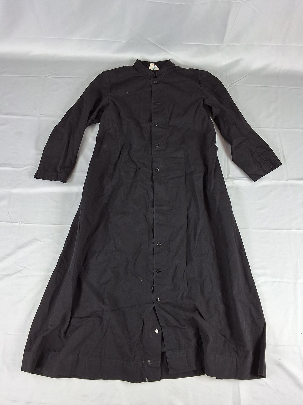 Lot 12: Vintage 1950s Acolyte Gown