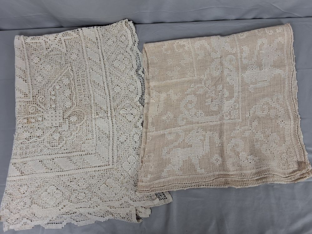 Lot 1: 2 Vintage Tablecloths - Filet Lace