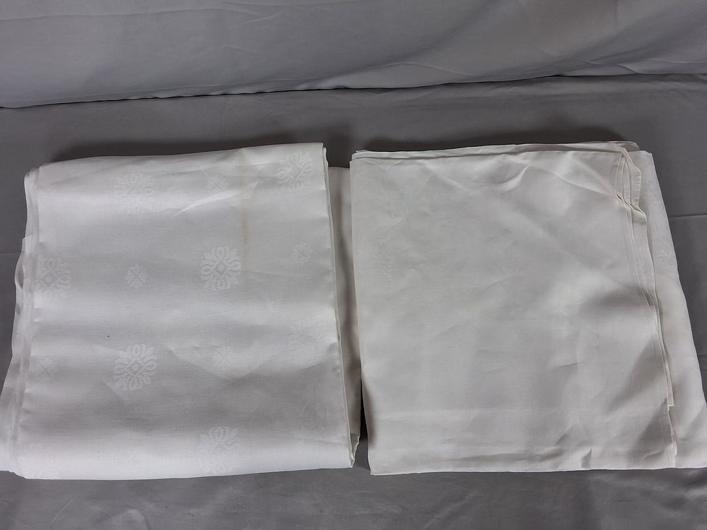 Lot 8: 2 Damask Tablecloths