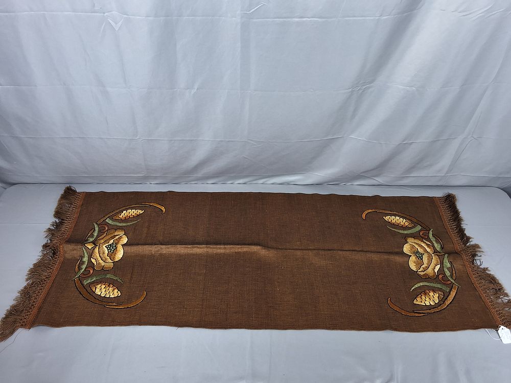 Lot 15: Deco-Style Runner with Fringe