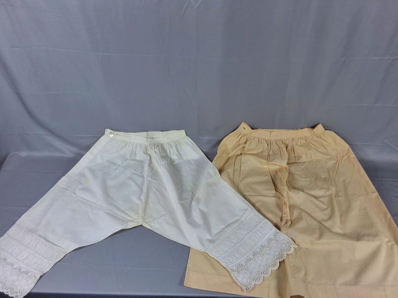 Lot 10: 2 Undergarment Bottoms