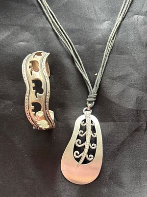 סט צמיד מעוטר ושרשרת עם תליון וינטג׳ ציפוי כסף