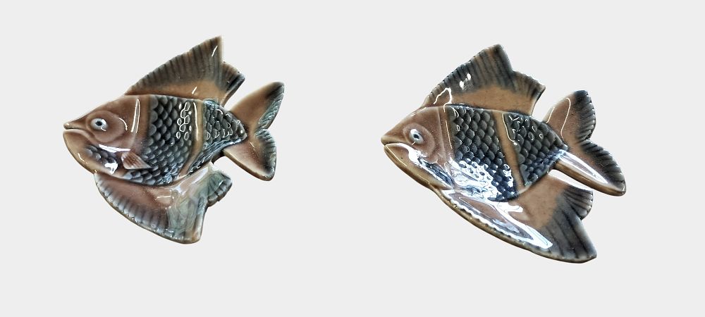 Lot 495: A Pair of Wade Ireland Porcelain Angelfish Trinket Dishes