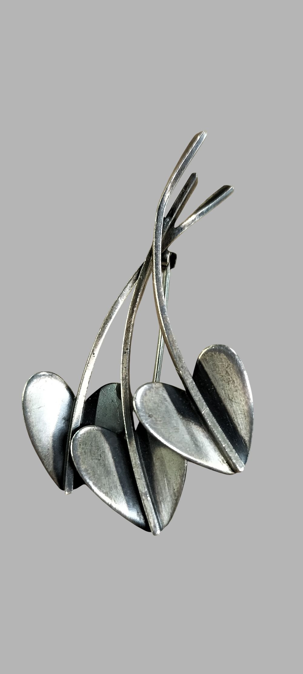 Lot 387: Jewelart Mid-Century Modern Sterling Silver Three Leaf Botanical Brooch