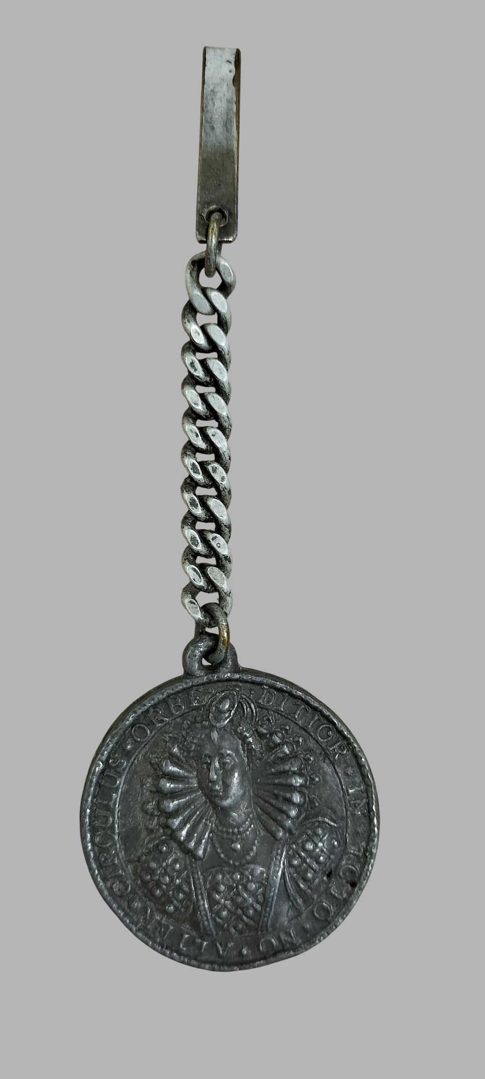 Lot 398: A Queen Elizabeth I and William Shakespeare Commemorative White Metal Watch Fob
