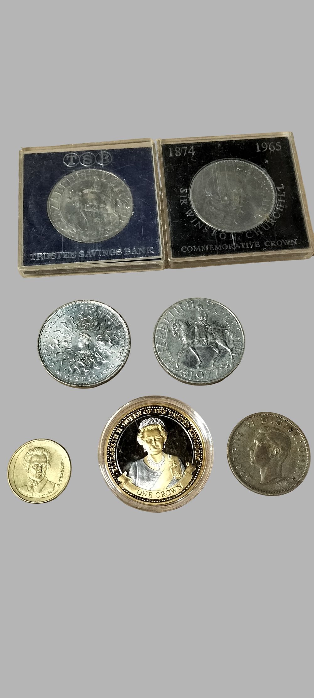 Lot 151: A Collection of UK and International Commemorative and Circulating Coins