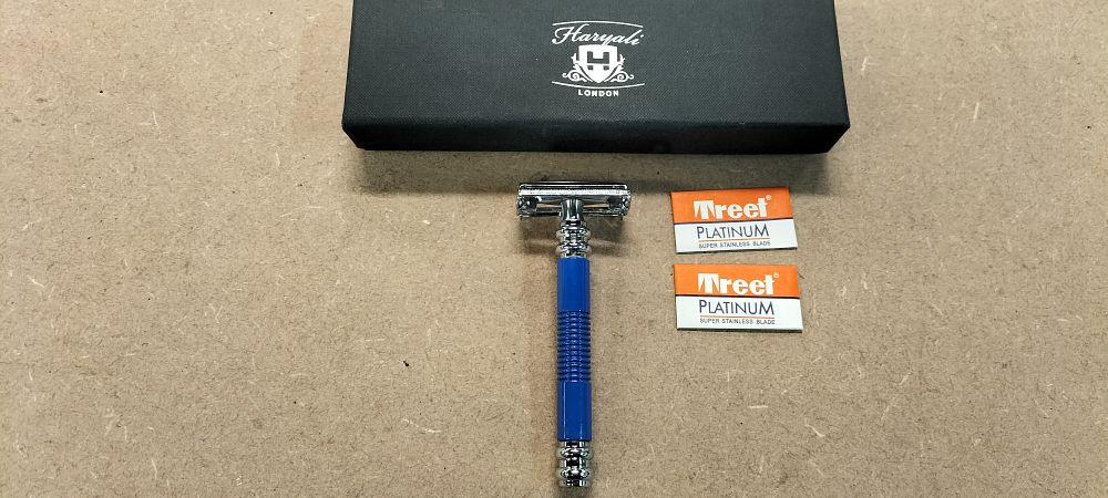 Lot 254: A Haryali London Double Edge Butterfly Safety Razor Set