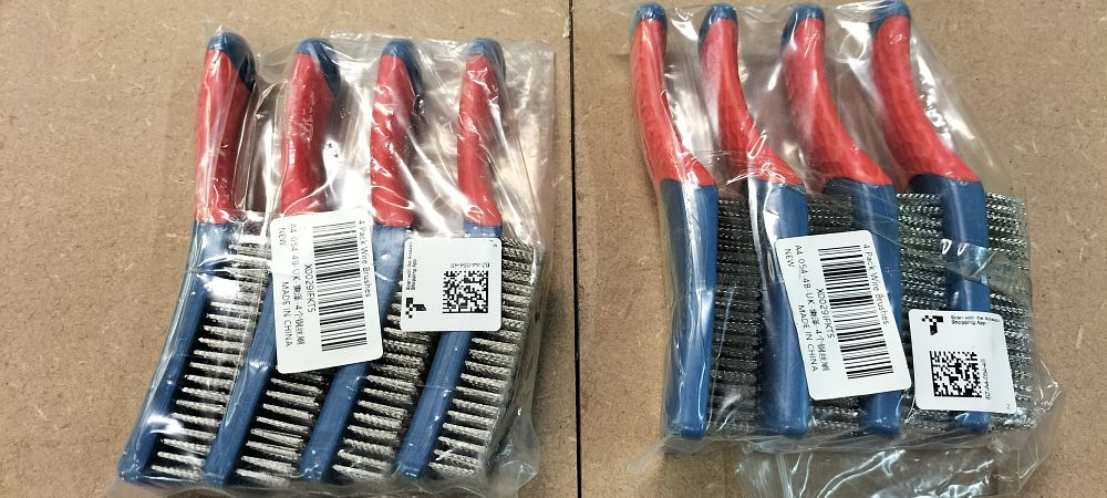 Lot 261: Several Four-Pack Sets of Steel Wire Brushes with Ergonomic Grips