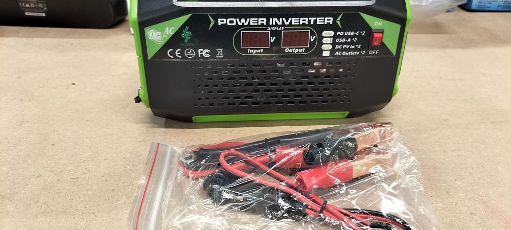 Lot 298: Chao Min 1000W Portable DC to AC Power Inverter
