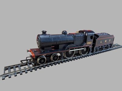 Hornby Railways R.450 LMS Class 2P 4-4-0 Locomotive and Tender