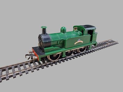 Wrenn OO Gauge Class R1 0-6-0 Tank Locomotive No. 31340 The Red Dragon