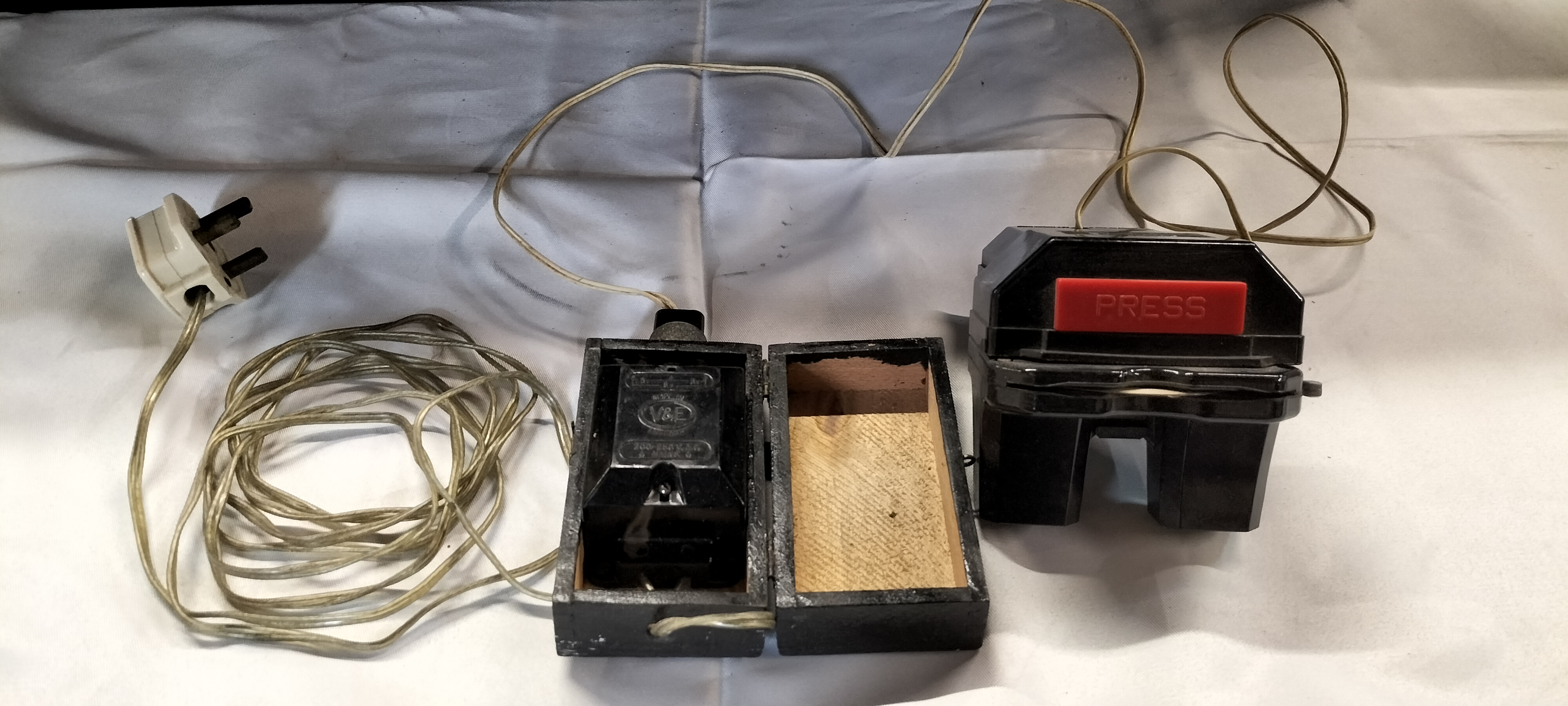 A Vintage Bakelite View-Master Model C Stereoscope with Light Attachment and V&E England Transformer Set