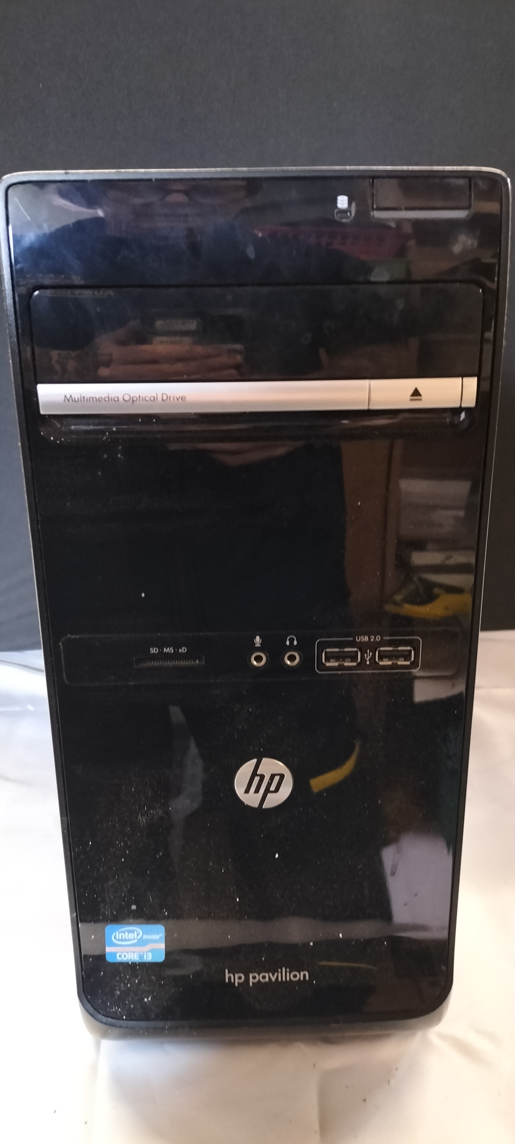 An HP Pavilion p6 Series Desktop Computer Model p6-2000ukm Product No. H0L14EA#ABU