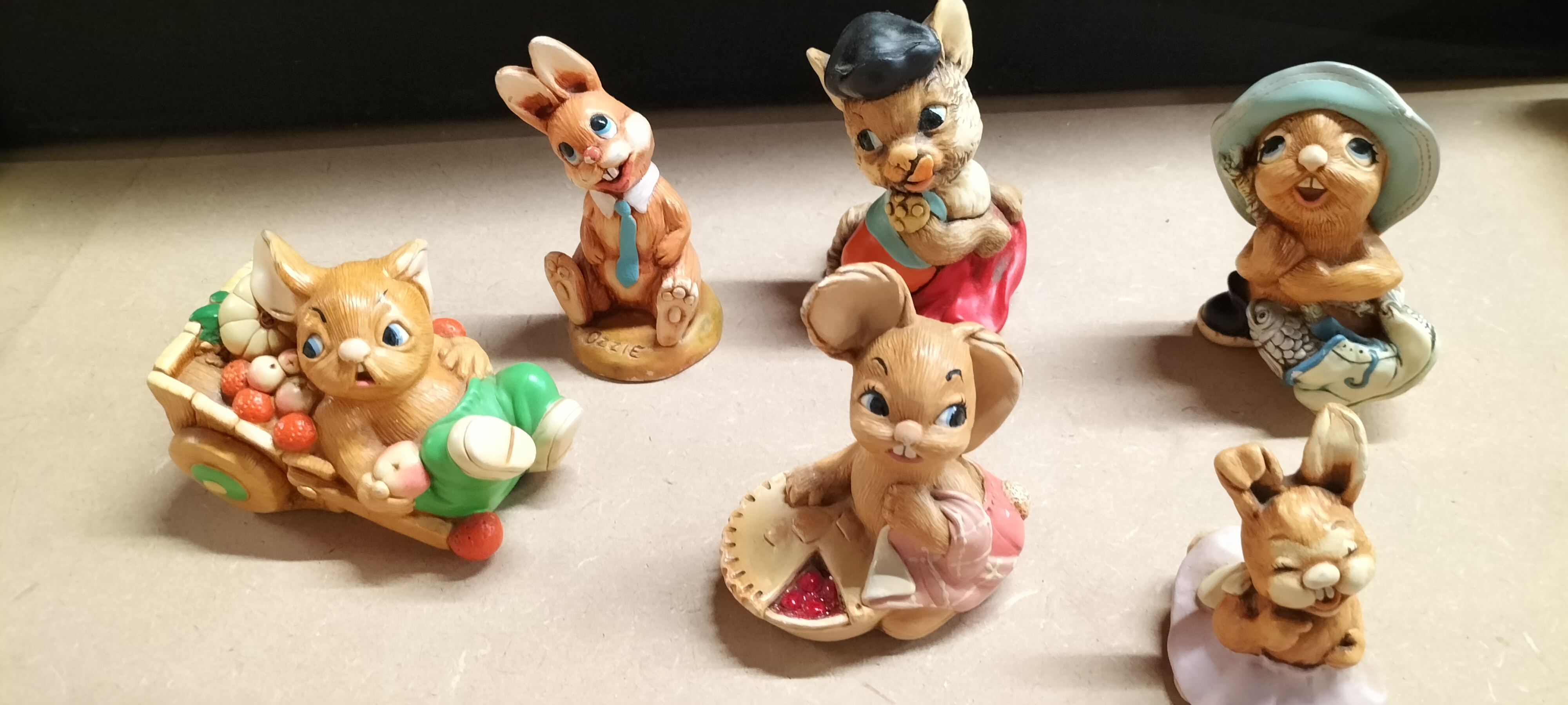 A Collection of 7 Vintage PenDelfin Stonecraft Figurines including Barrow Boy, Whopper, Pieface and Ozzie