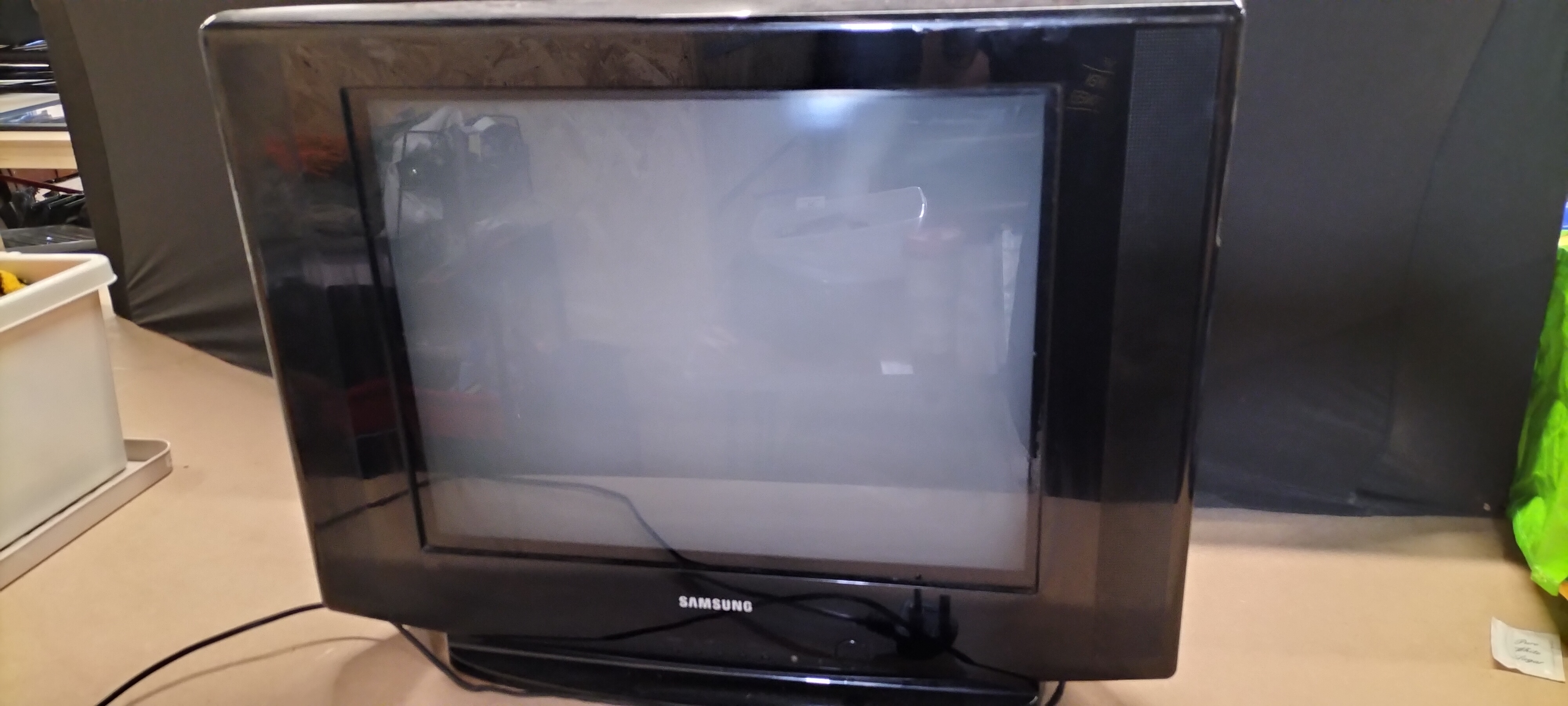 A Samsung 21-inch SlimFit CRT Television, CW-21Z573N [R]