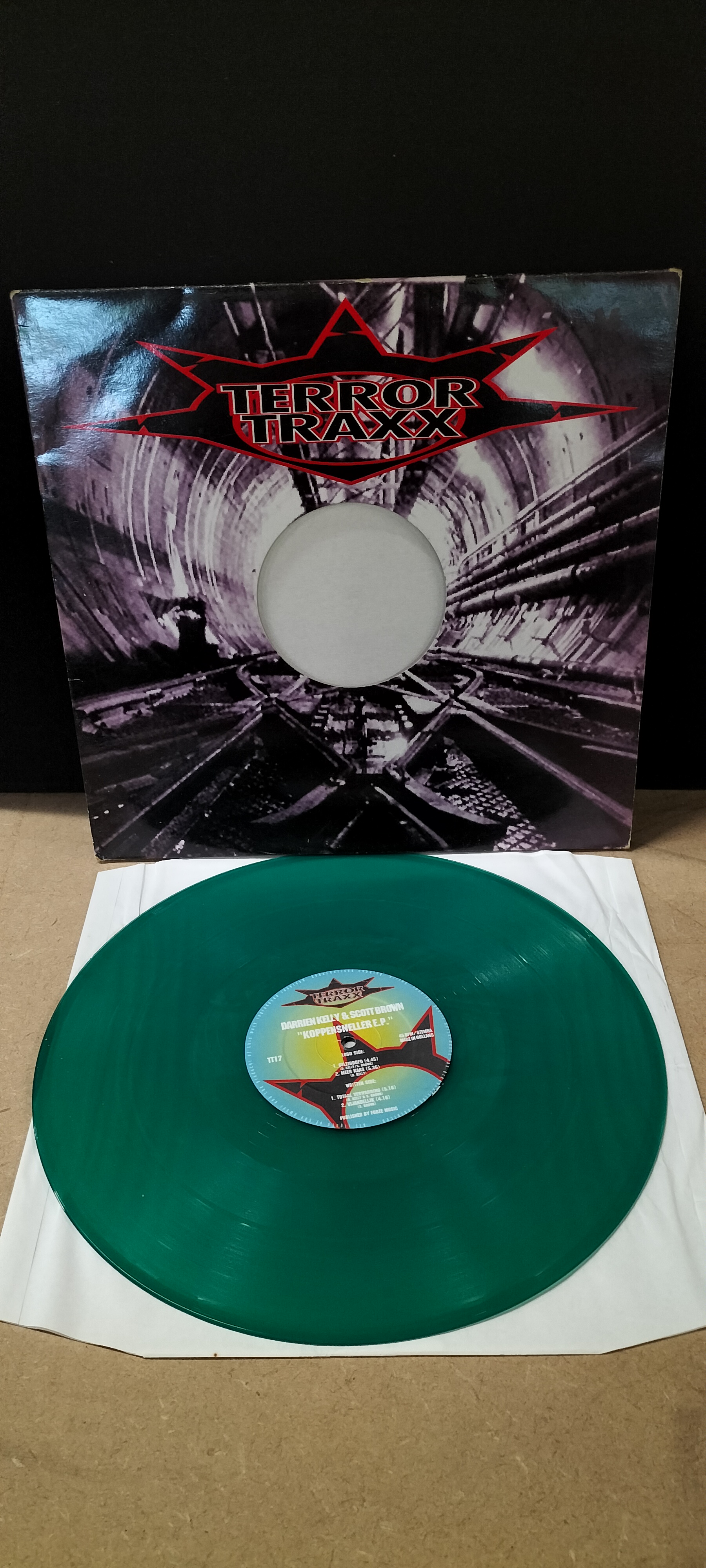 1x Translucent Green Vinyl Darrien Kelly & Scott Brown Koppensneller E.P., TT 17