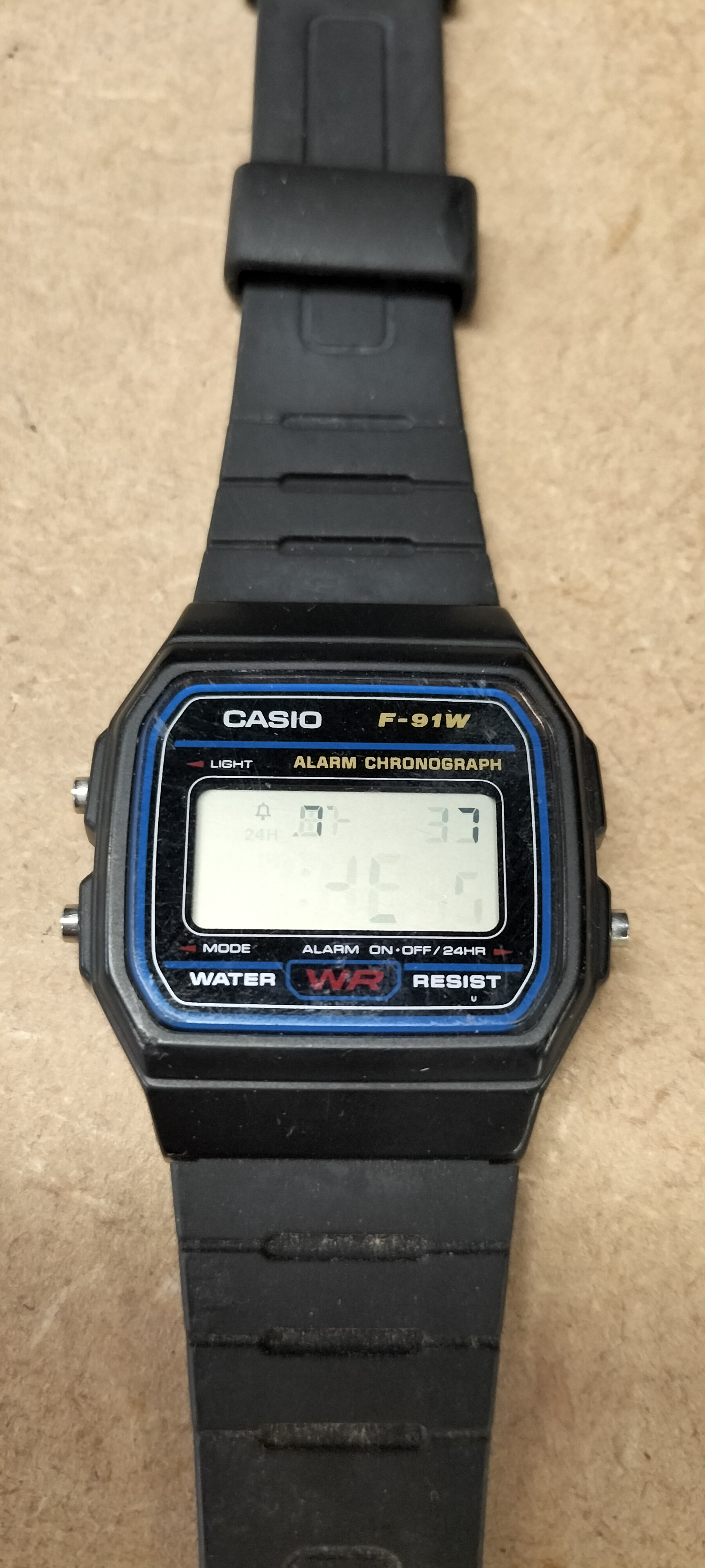 A Casio Resin Digital Wristwatch, F-91W [593]
