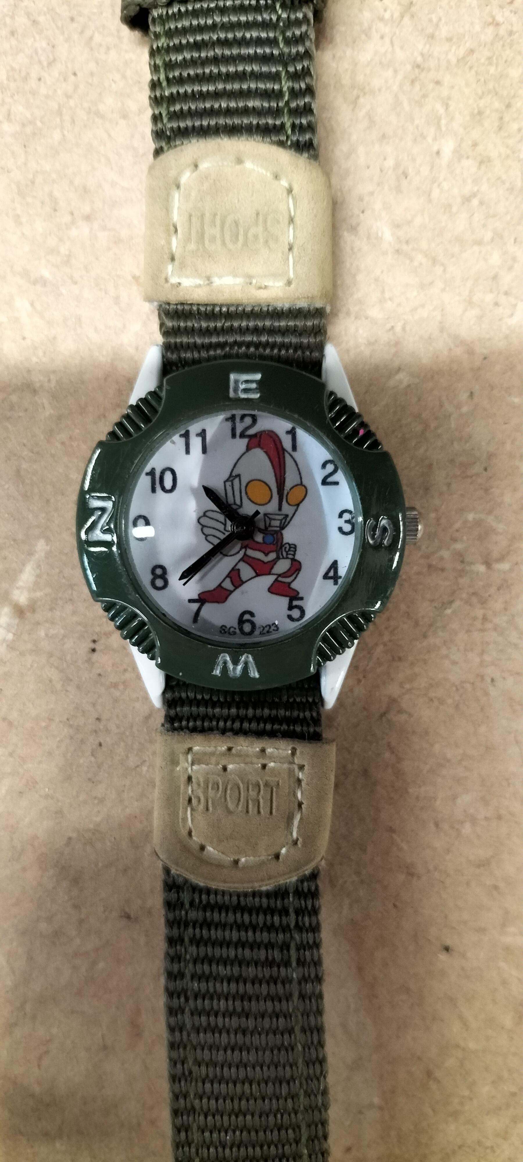 A Children's Character Themed Plastic Quartz Wrist Watch, SG 6 223