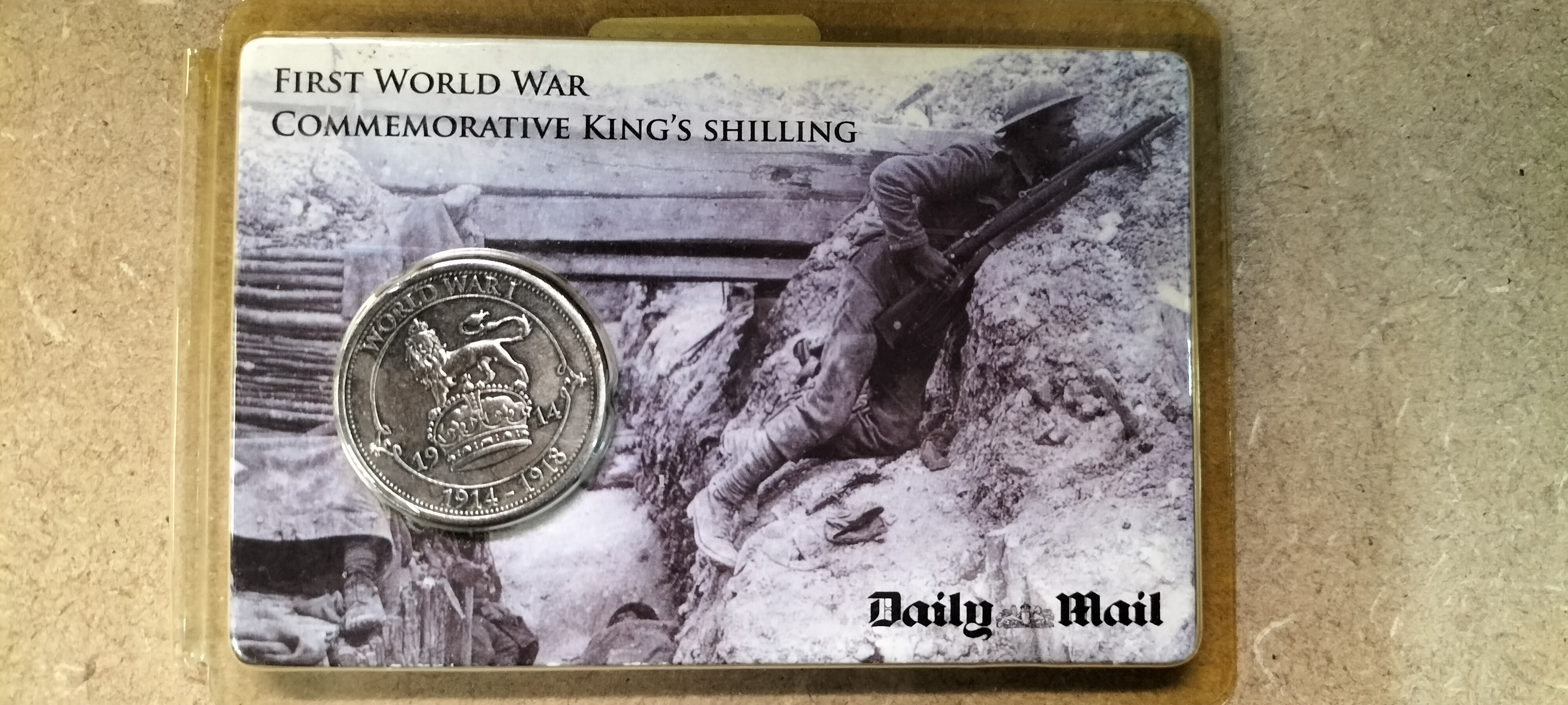 A Daily Mail First World War Commemorative King's Shilling Token and Postcard